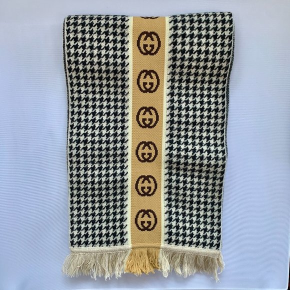 Gucci Interlocking GG Houndstooth Wool Scarf Black - Picture 1 of 6